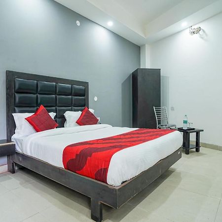 Hotel Red Snapper New Delhi Buitenkant foto