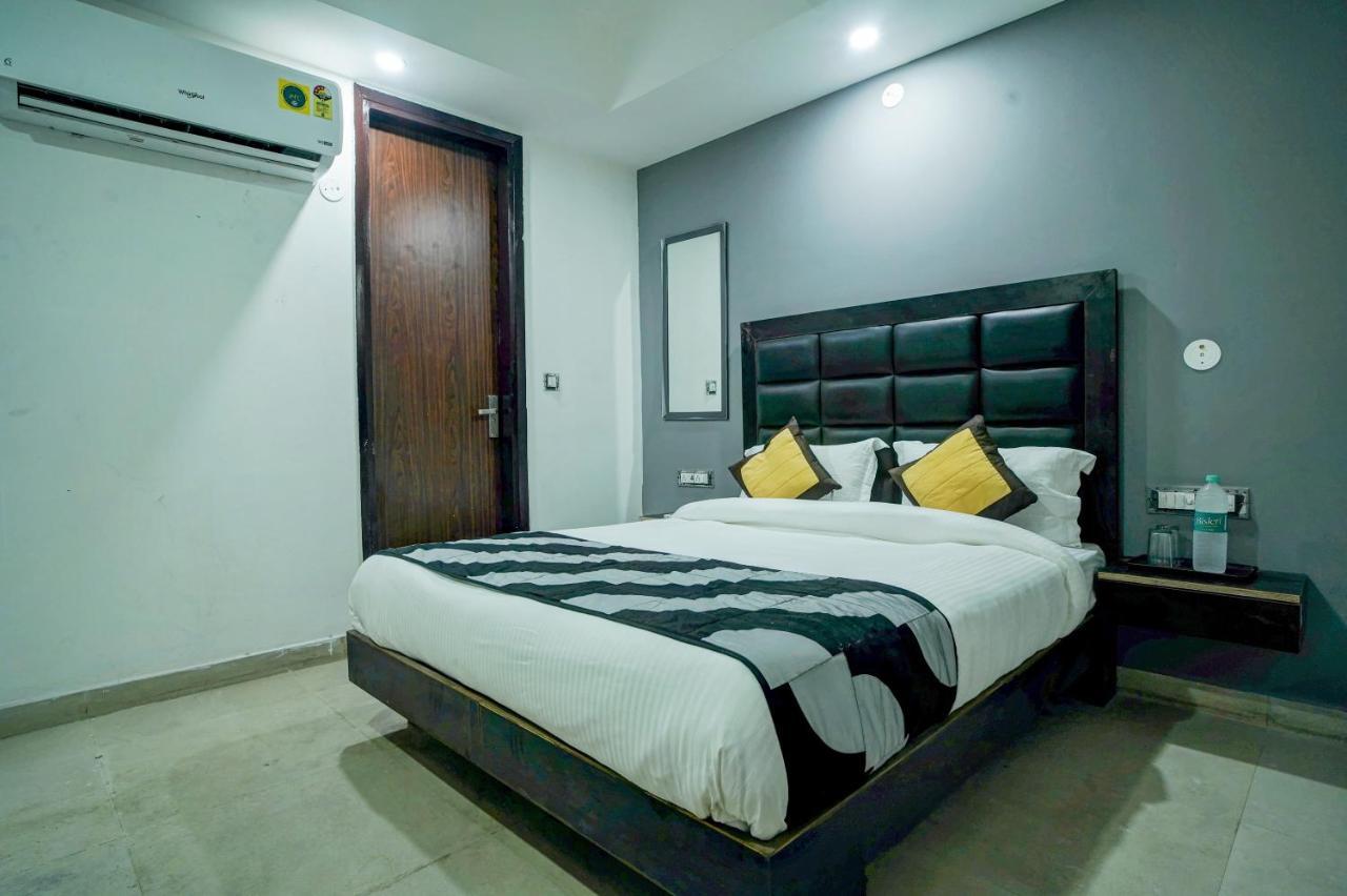 Hotel Red Snapper New Delhi Buitenkant foto