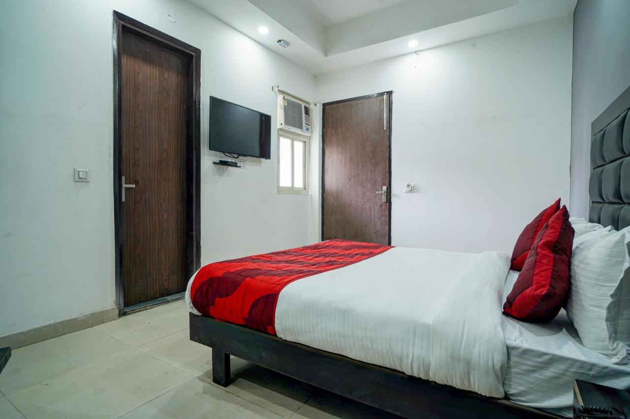Hotel Red Snapper New Delhi Buitenkant foto