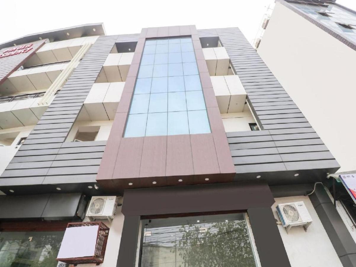 Hotel Red Snapper New Delhi Buitenkant foto